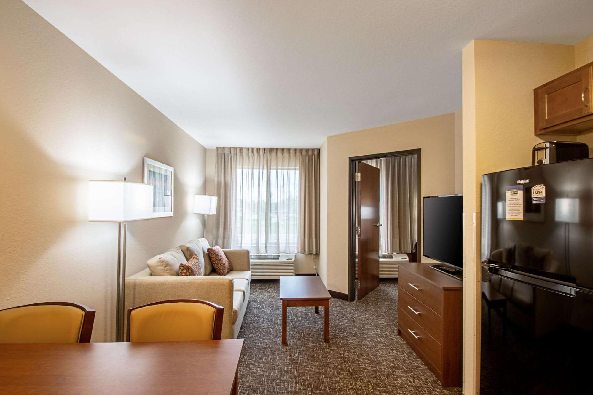 Mainstay Suites Madison - Monona Exterior photo
