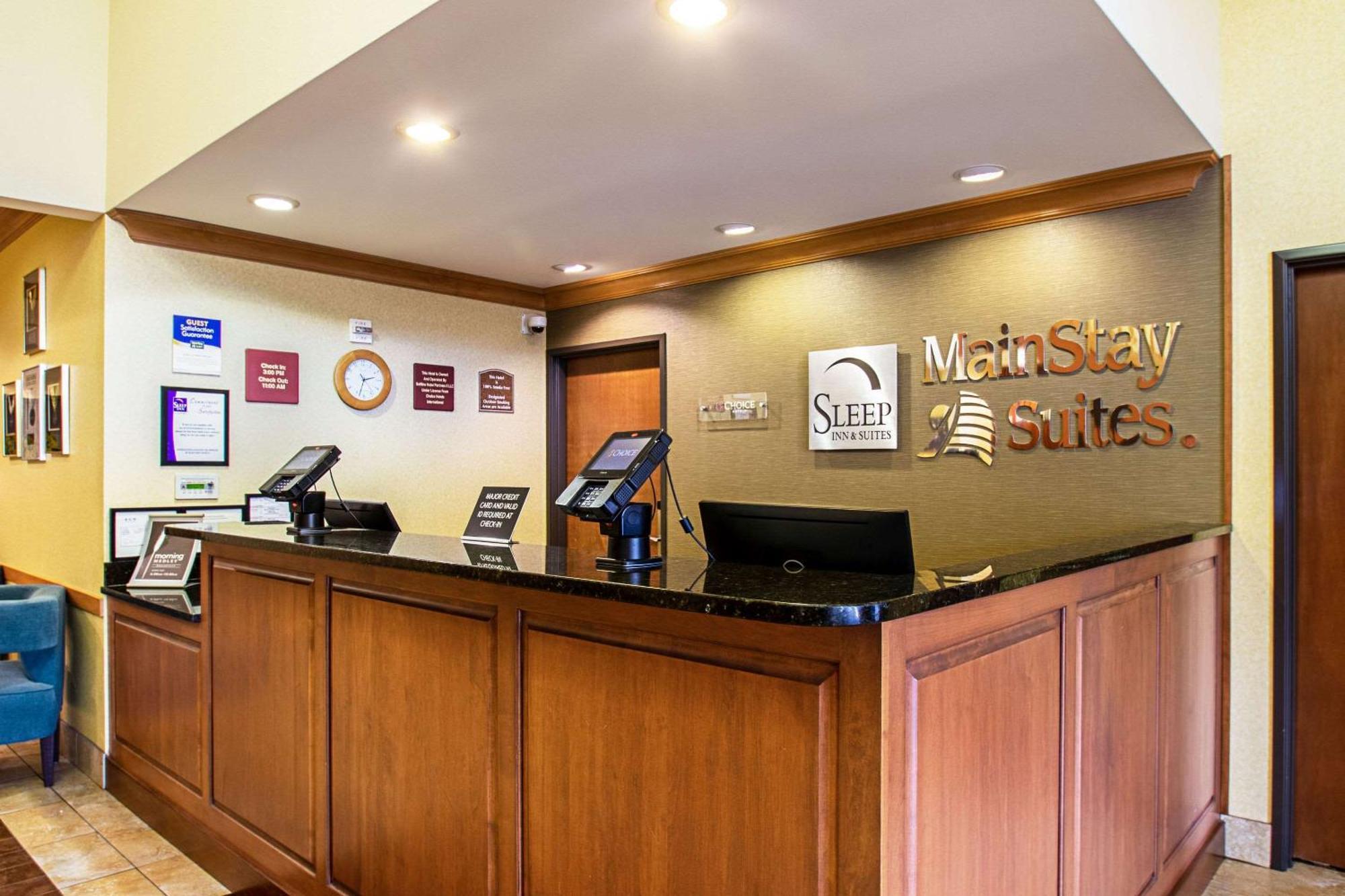 Mainstay Suites Madison - Monona Exterior photo