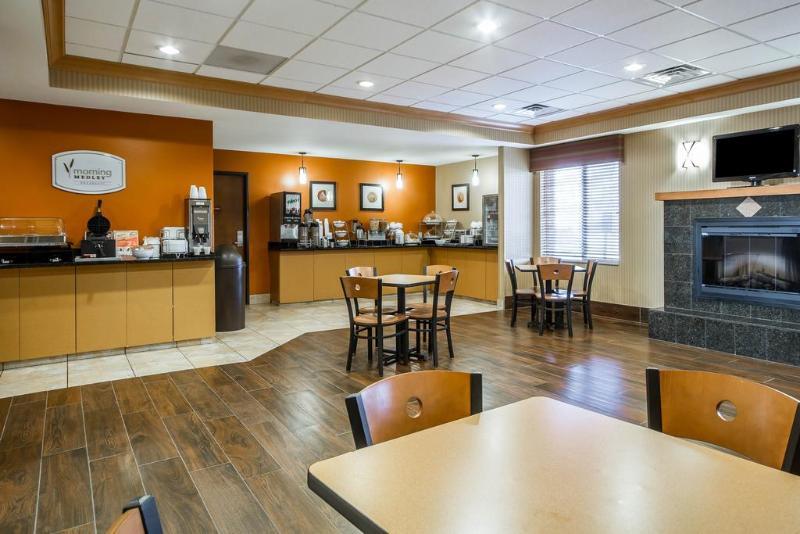 Mainstay Suites Madison - Monona Exterior photo