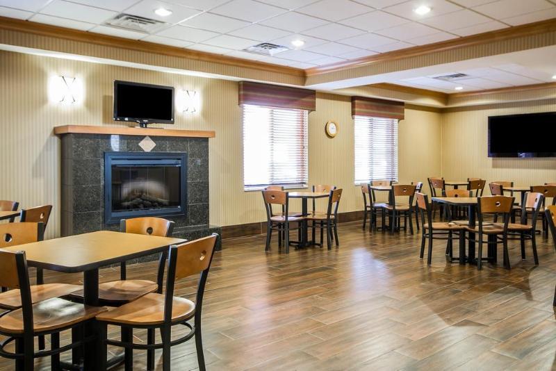 Mainstay Suites Madison - Monona Exterior photo