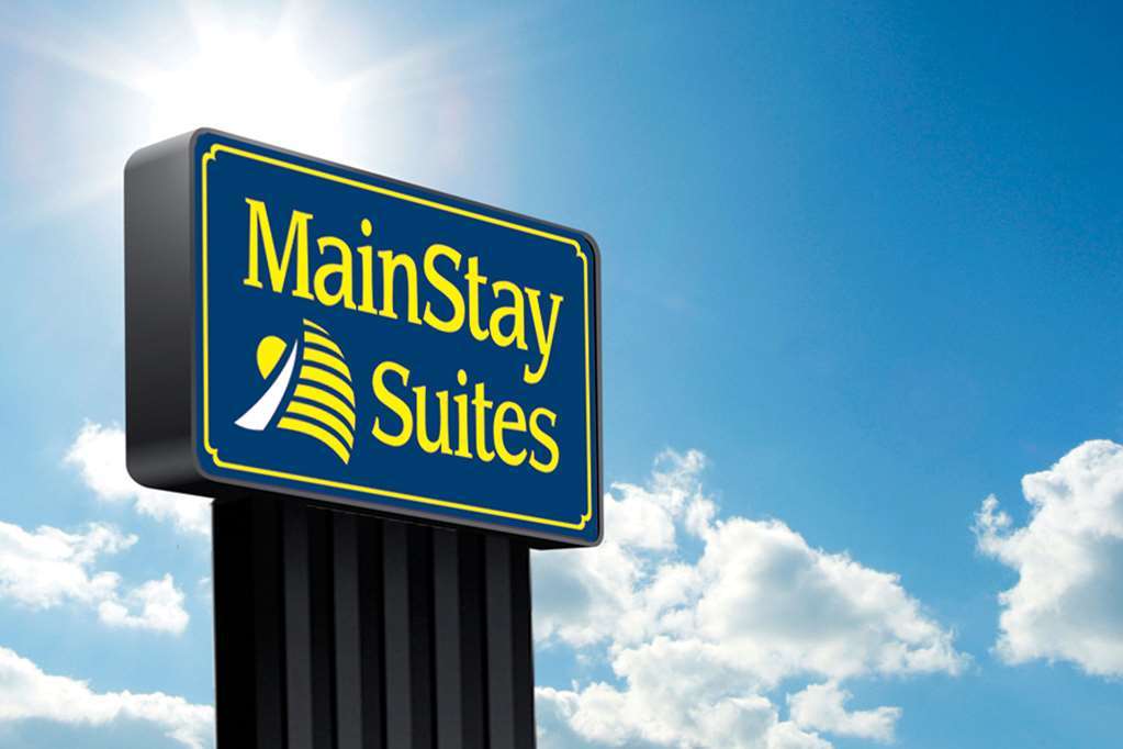 Mainstay Suites Madison - Monona Exterior photo